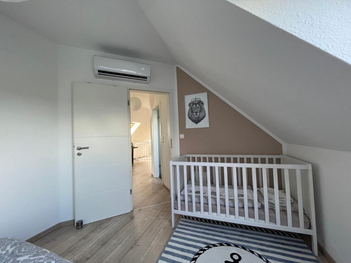 105 Qm Neues Klimatisiertes Appartment Fuer Familien Privater Parkplatz Chemnitz Buitenkant foto